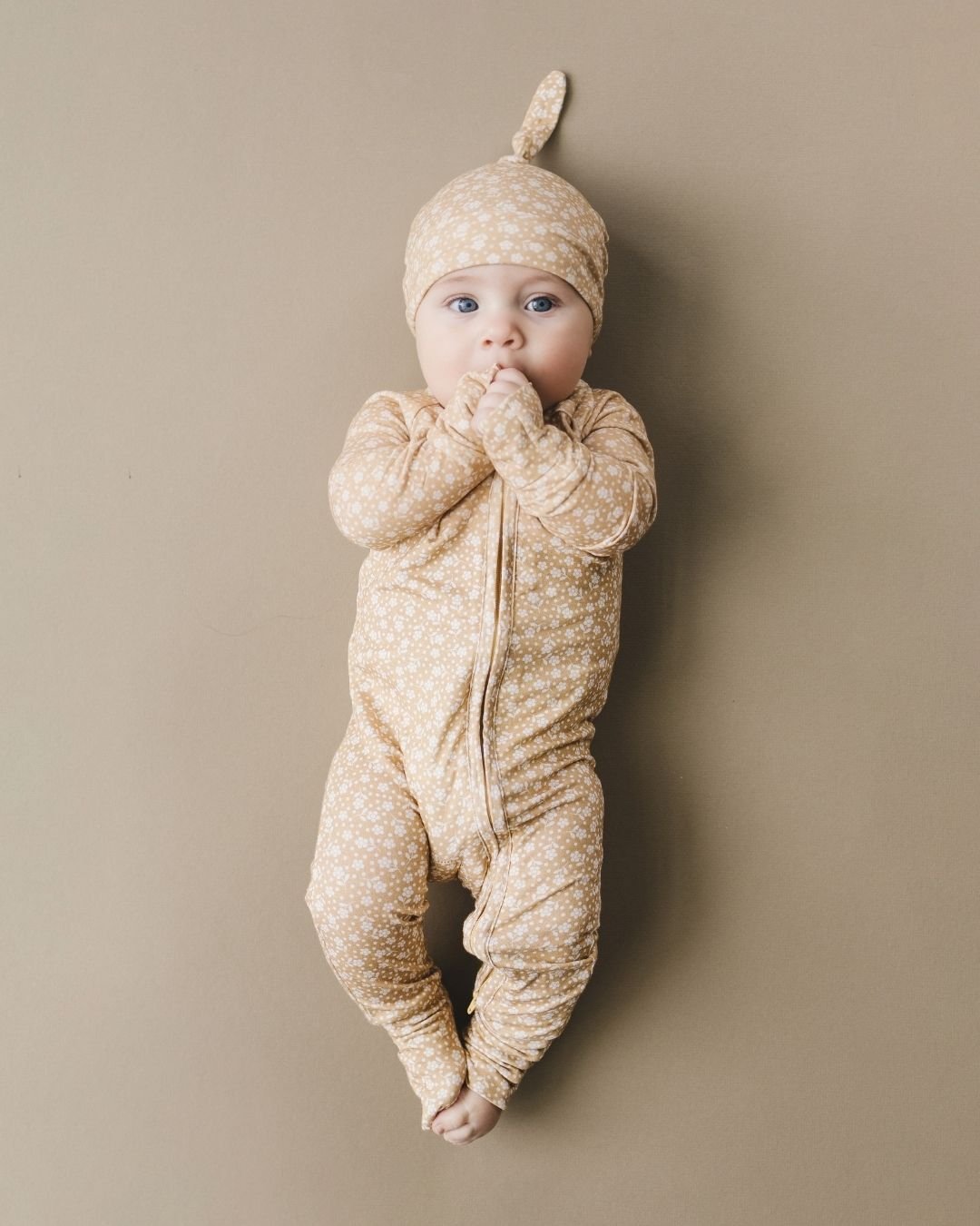 Neutral Garden Bamboo Knot Hat