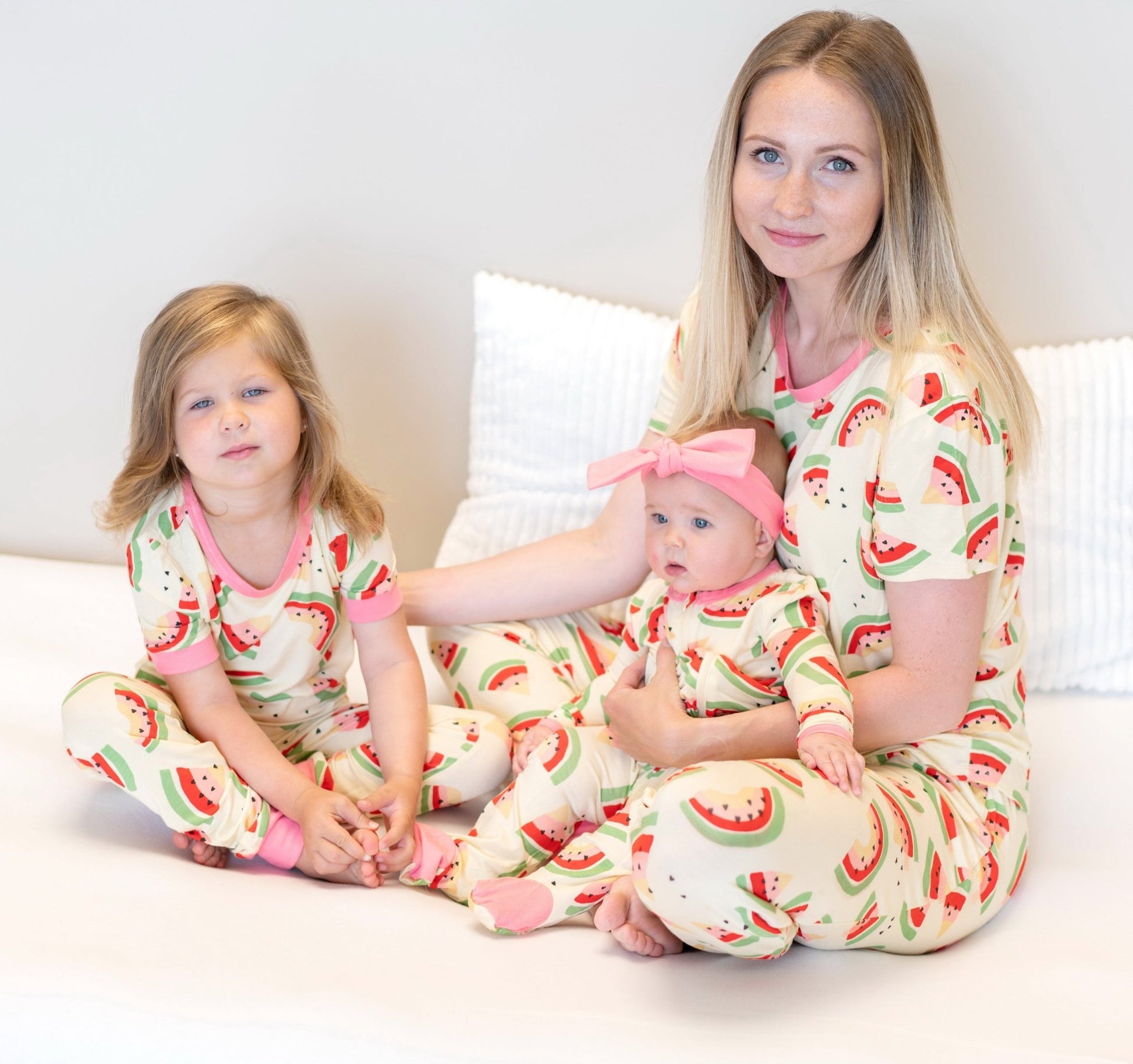 Girls Watermelon Rainbow Bamboo Short Sleeve Pajama Set - Blissfully Lavender Boutiquehttps://silkberrybaby.com/