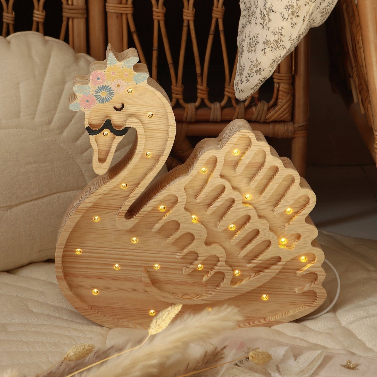 Little Lights Swan Lamp - Blissfully Lavender BoutiqueLittle Lights US